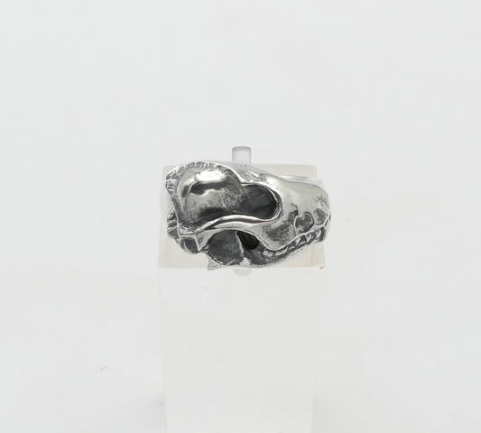 Silver fox ring with a unique design on a white background