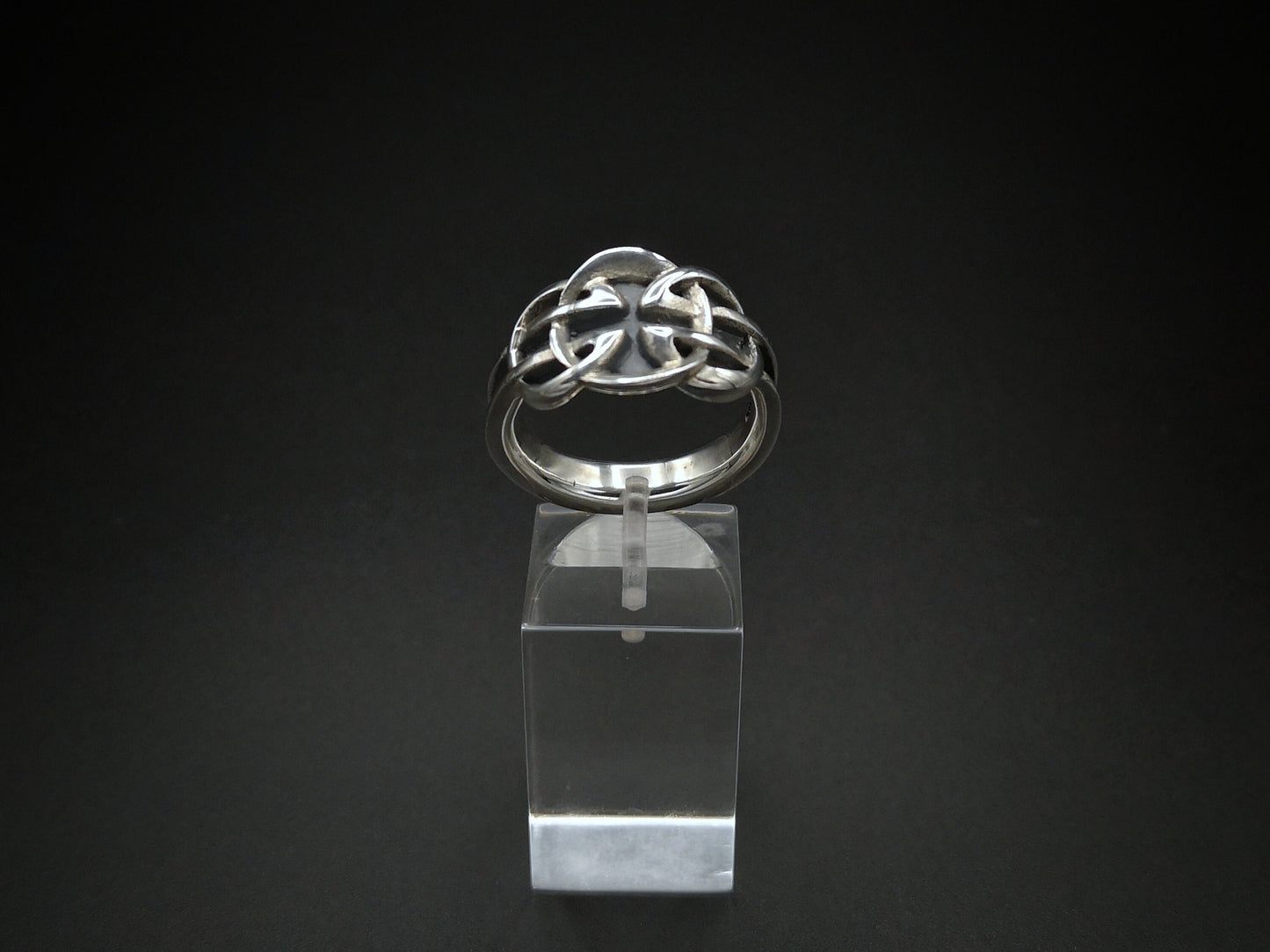 Sterling silver celtic knot ring