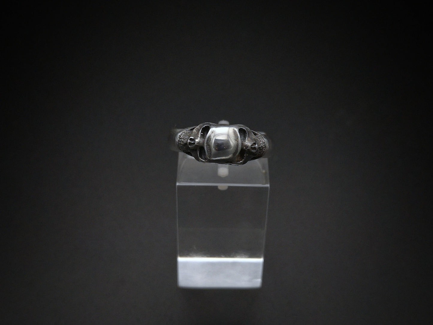 Sterling silver twin skull ring