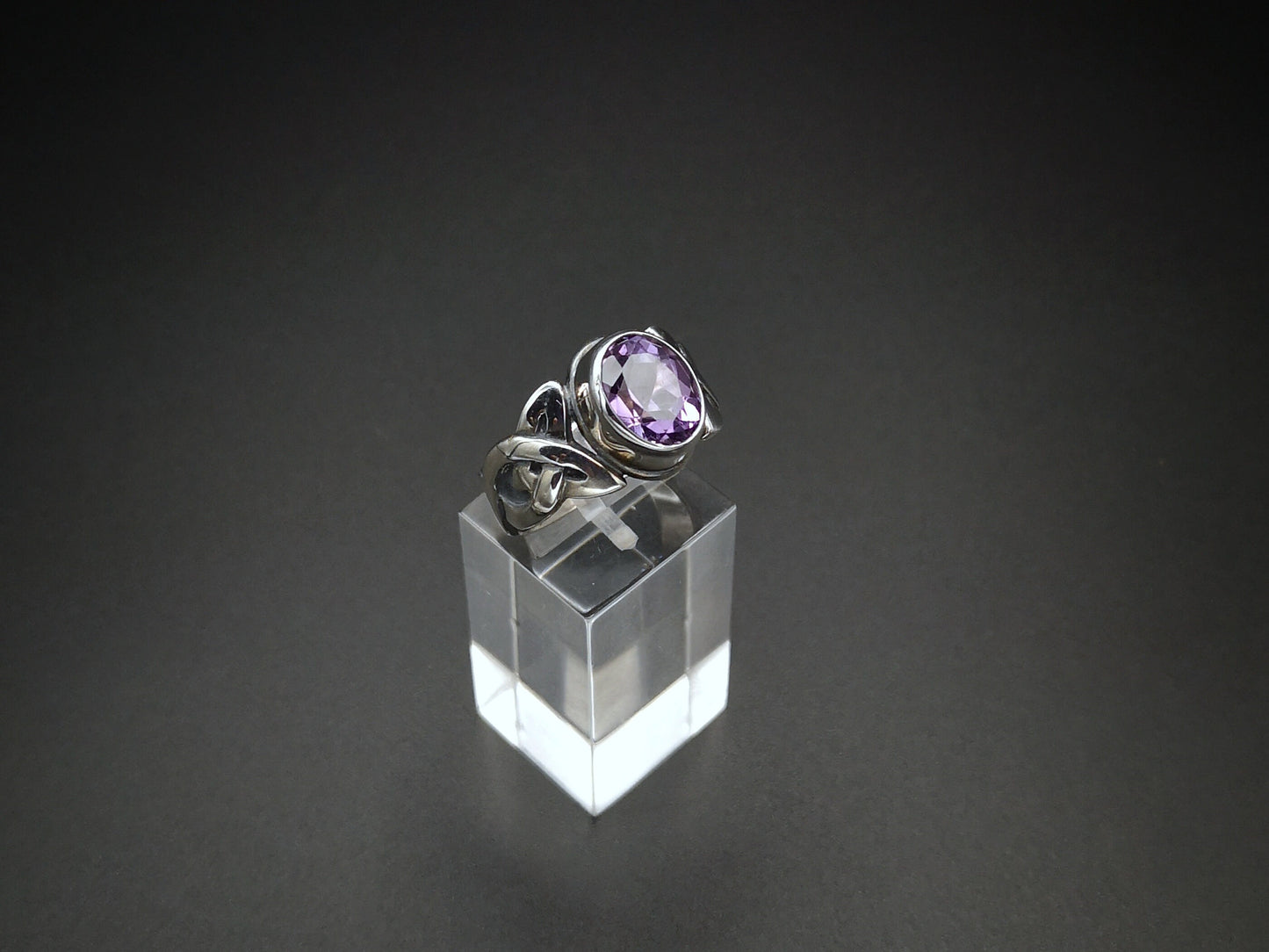 Sterling silver celtic ring set with amethyst