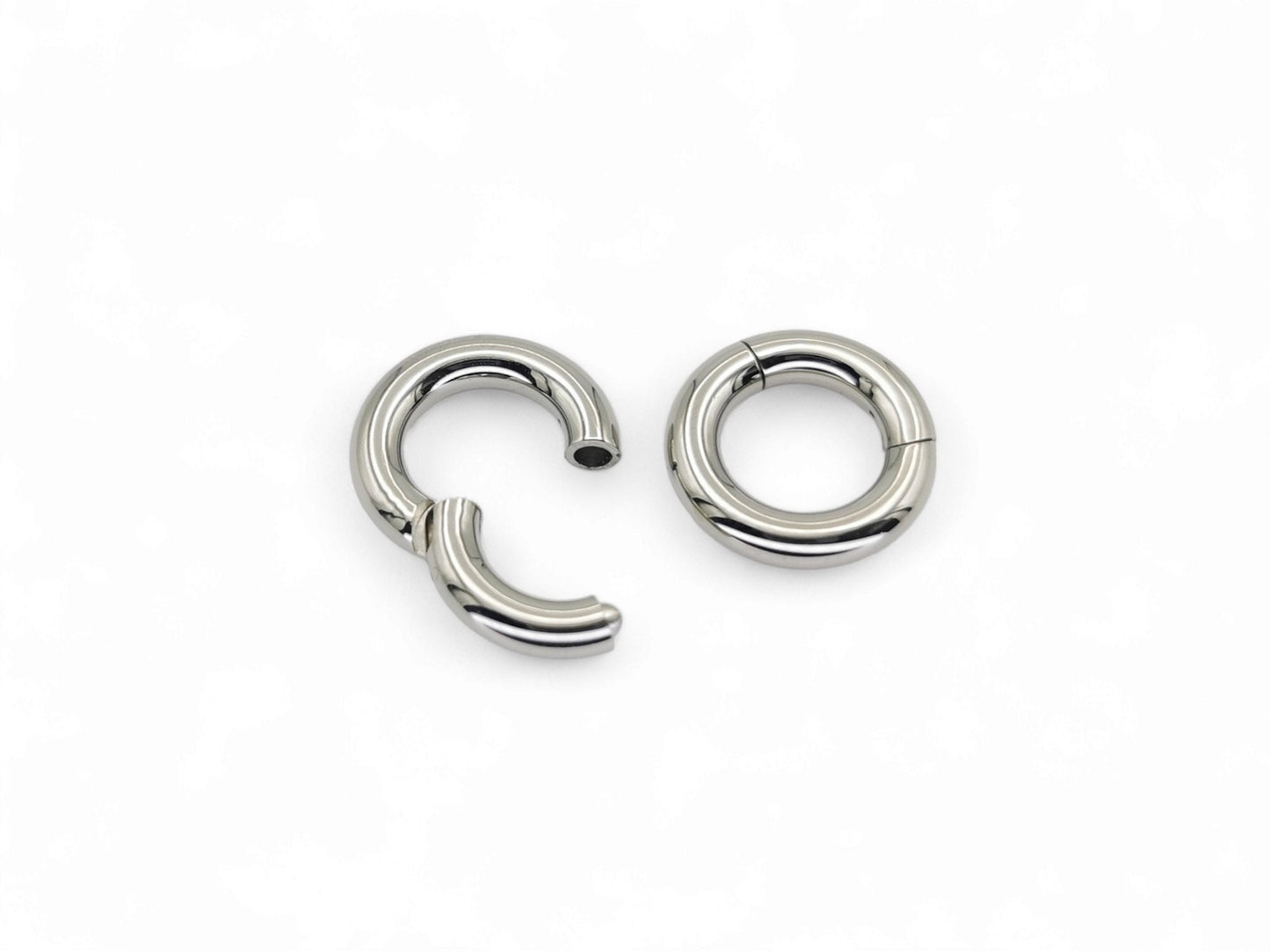 Titanium clicker ring 3mm/8g, 8mm diameter