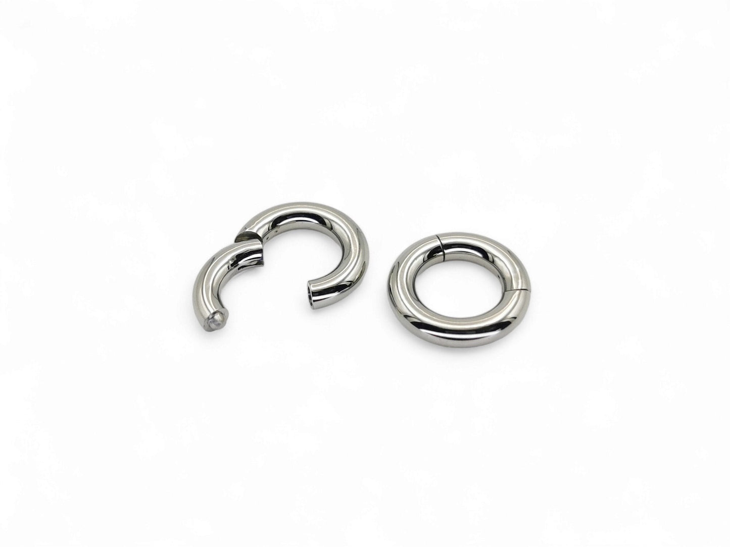 Titanium clicker ring 3mm/8g, 8mm diameter