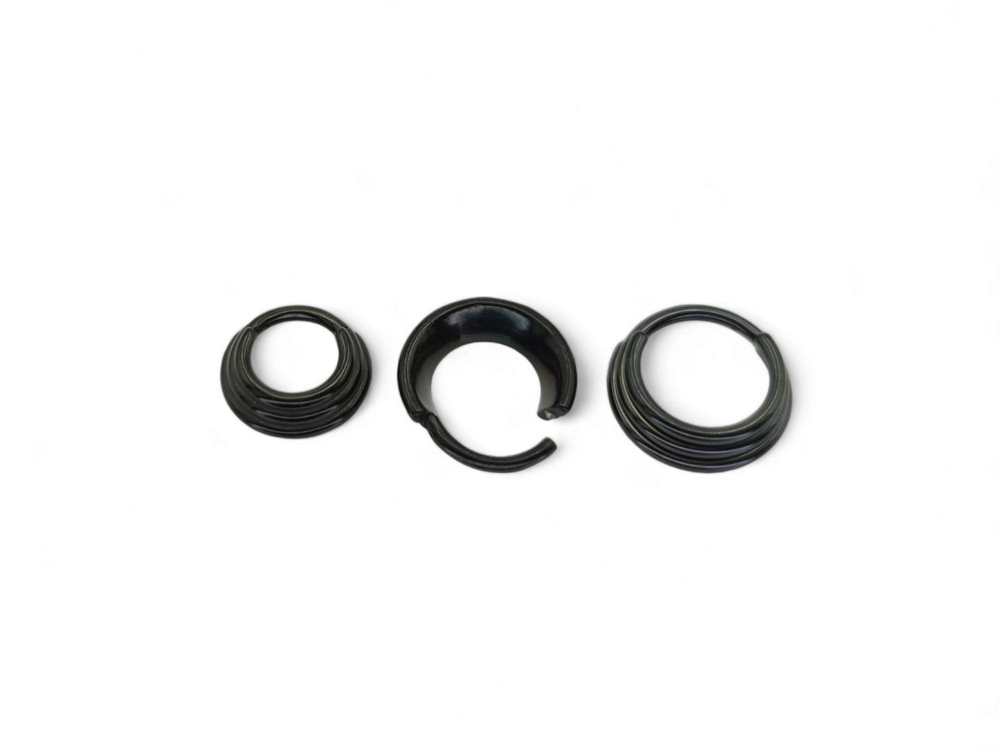 Black surgical steel Illusion clicker ring, 1.2mm/16g, 6mm-10mm diameter