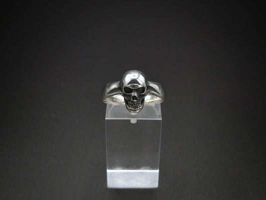 Small sterling silver skull ring