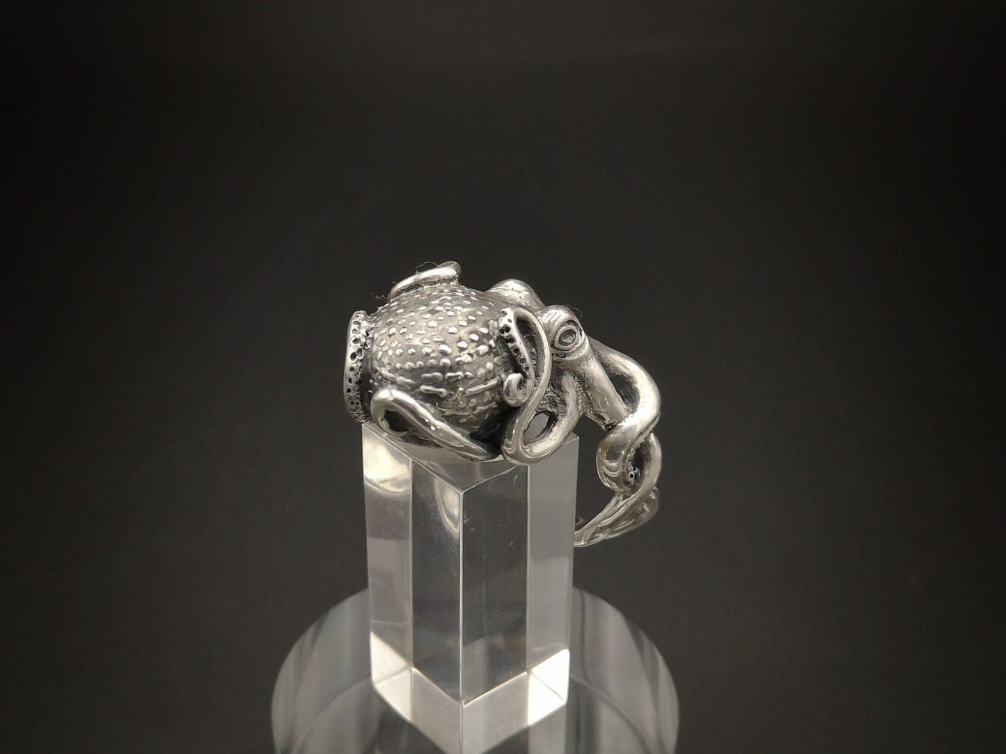 Large silver octopus ring