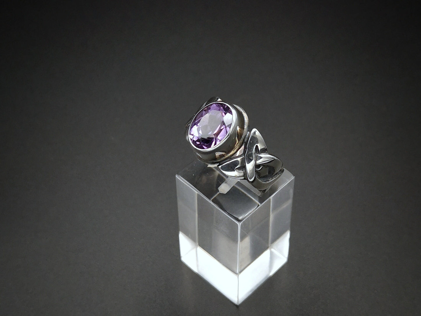 Sterling silver celtic ring set with amethyst