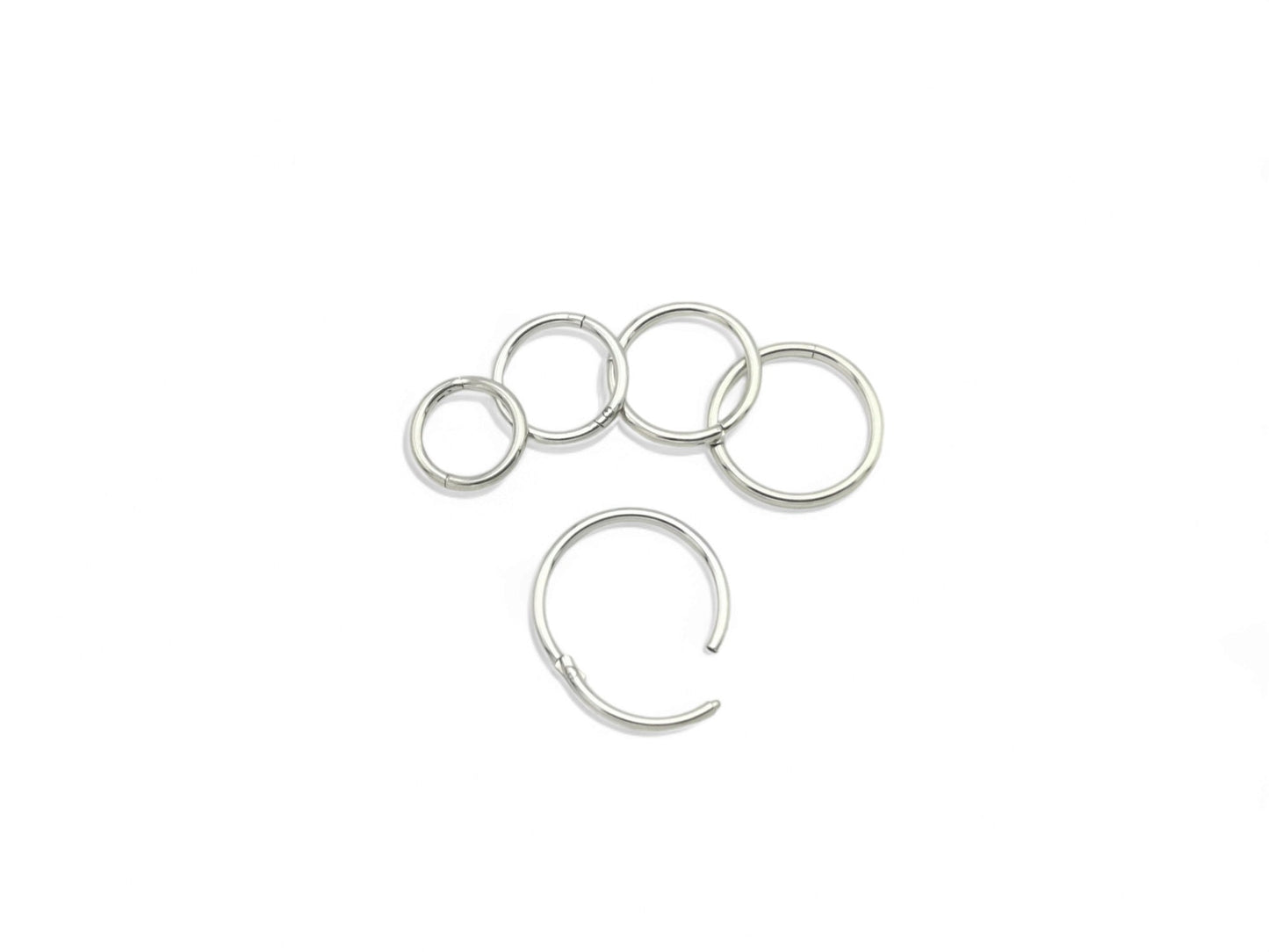 Surgical steel clicker ring 0.8mm/20g, 6mm-9mm diameter